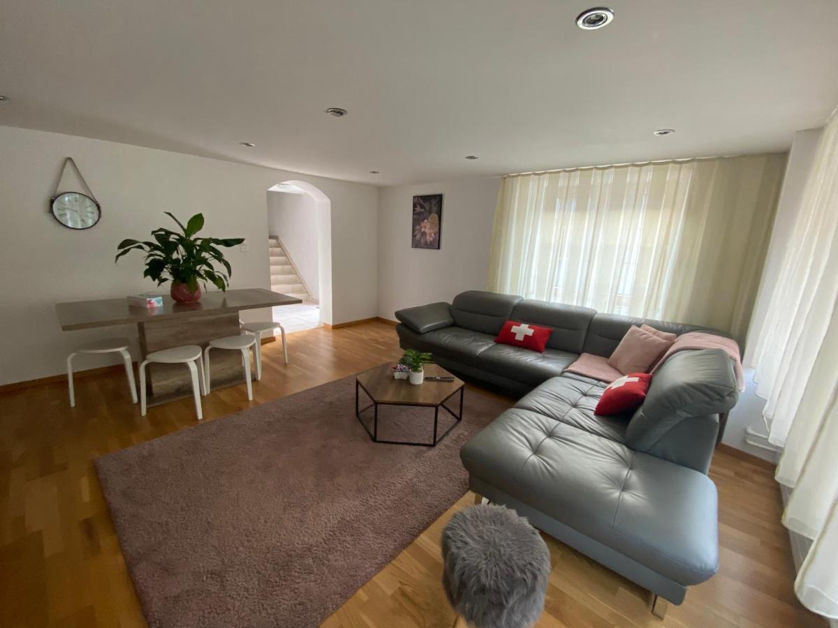 Haus Wiggis Appartement Netstal Buitenkant foto