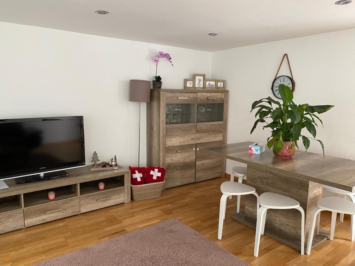 Haus Wiggis Appartement Netstal Buitenkant foto